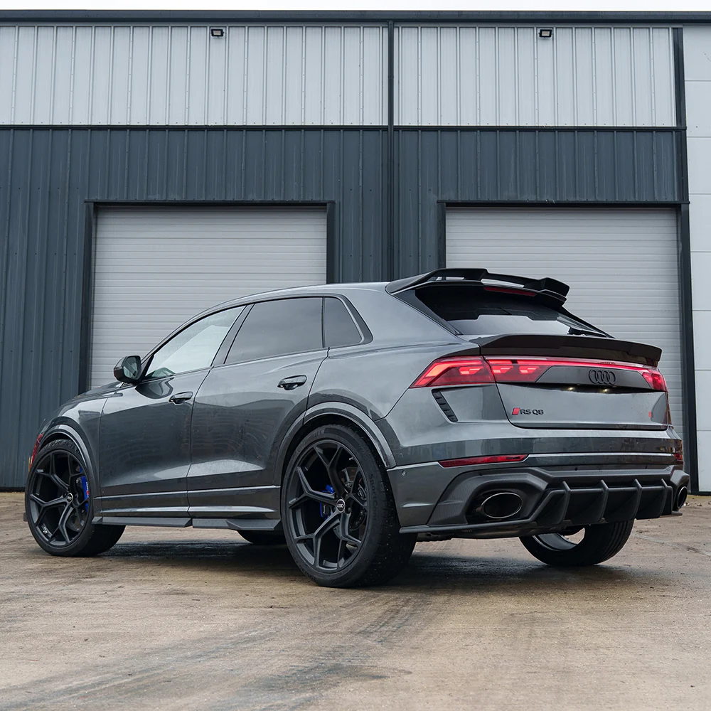 AUDI RSQ8 FACELIFT 2025+ CARBON FIBRE FULL KIT - CT DESIGN