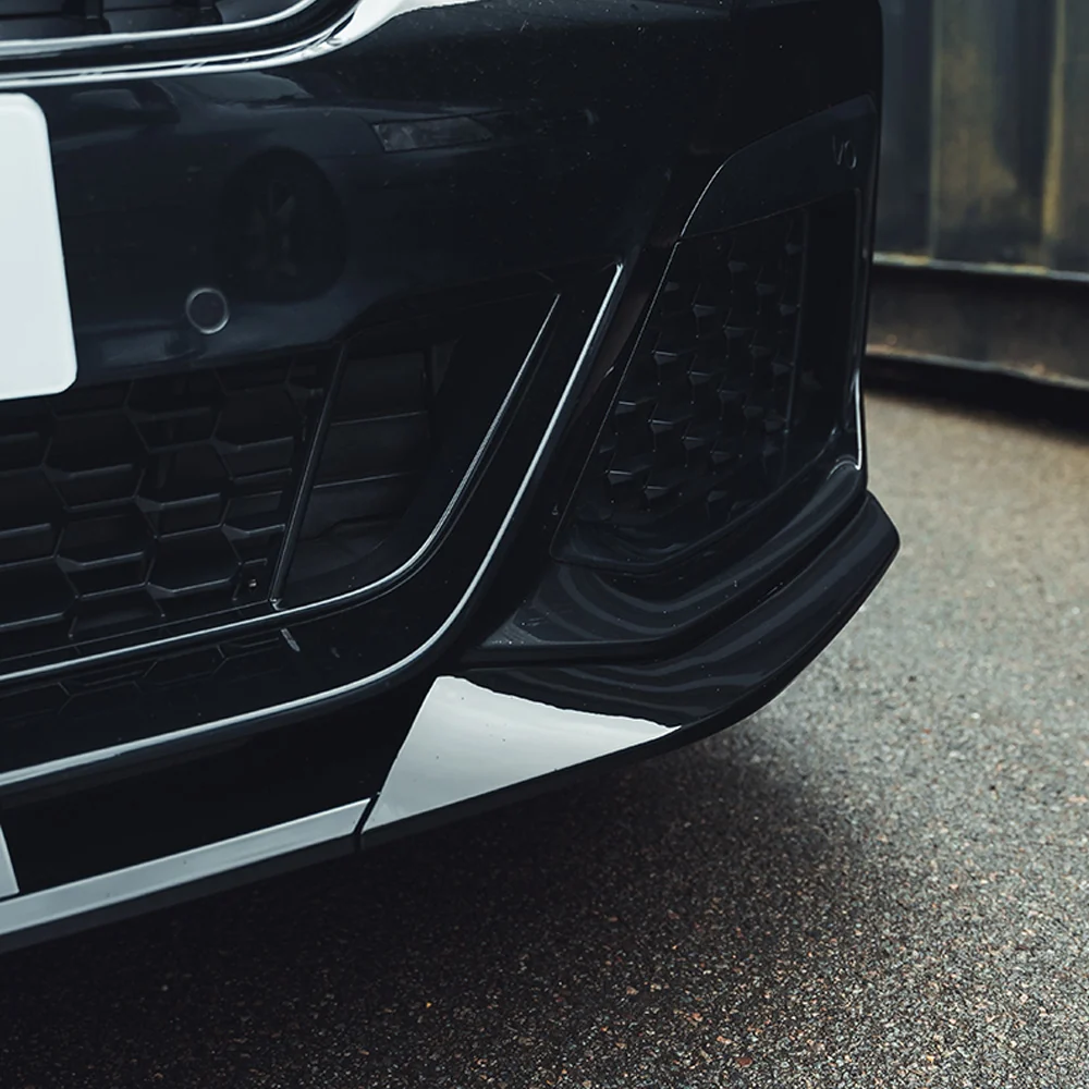 BMW 5 SERIES G30/G31 LCI 21+ GLOSS BLACK SPLITTER - MP STYLE-Splitter-BLAK BY CT-CT Carbon - High-quality carbon fiber and gloss black aerodynamic parts for premium sports and luxury vehicles.