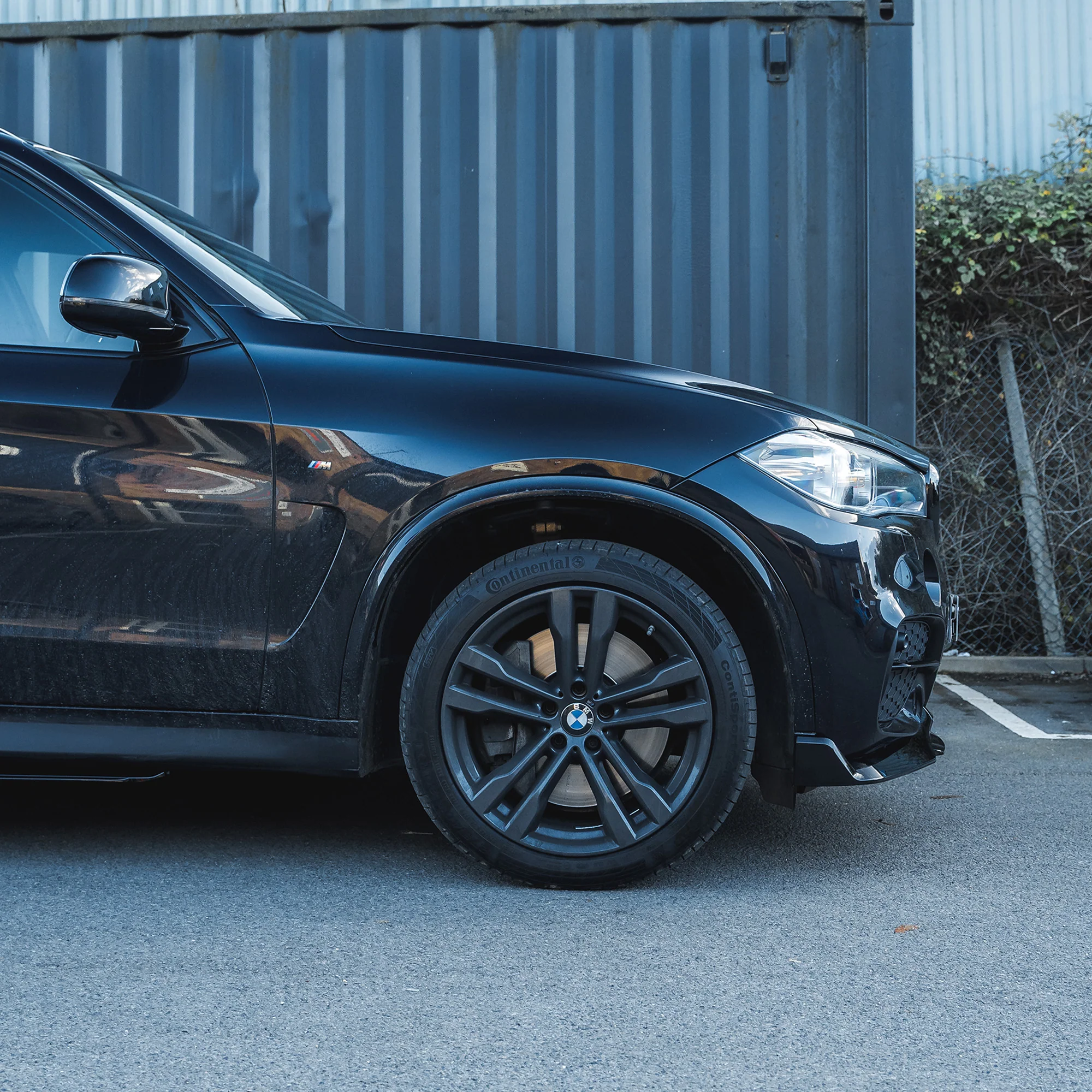 BMW X5 F15 GLOSS BLACK FULL KIT-Kit-BLAK BY CT-CT Carbon - High-quality carbon fiber and gloss black aerodynamic parts for premium sports and luxury vehicles.