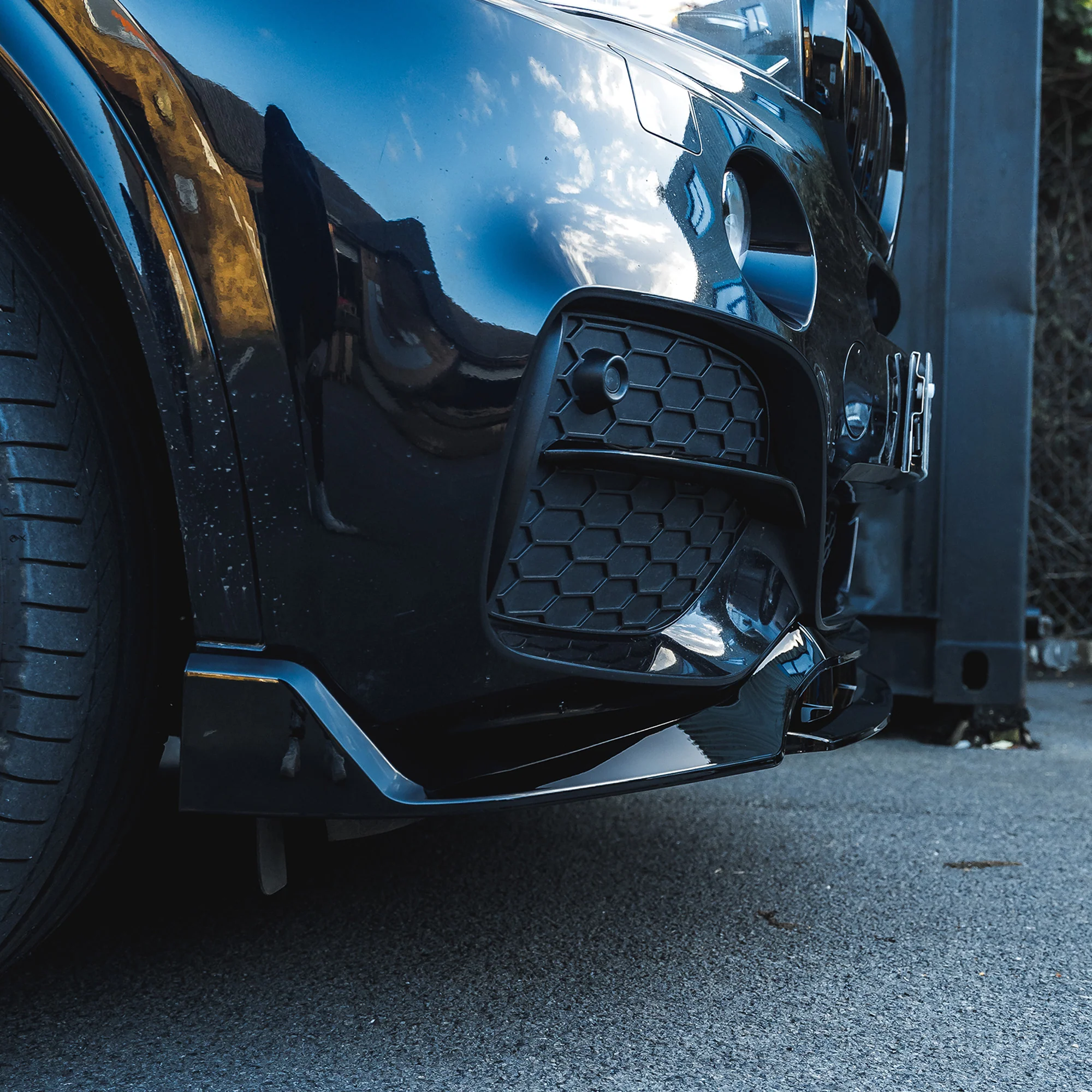 BMW X5 F15 GLOSS BLACK FULL KIT-Kit-BLAK BY CT-CT Carbon - High-quality carbon fiber and gloss black aerodynamic parts for premium sports and luxury vehicles.