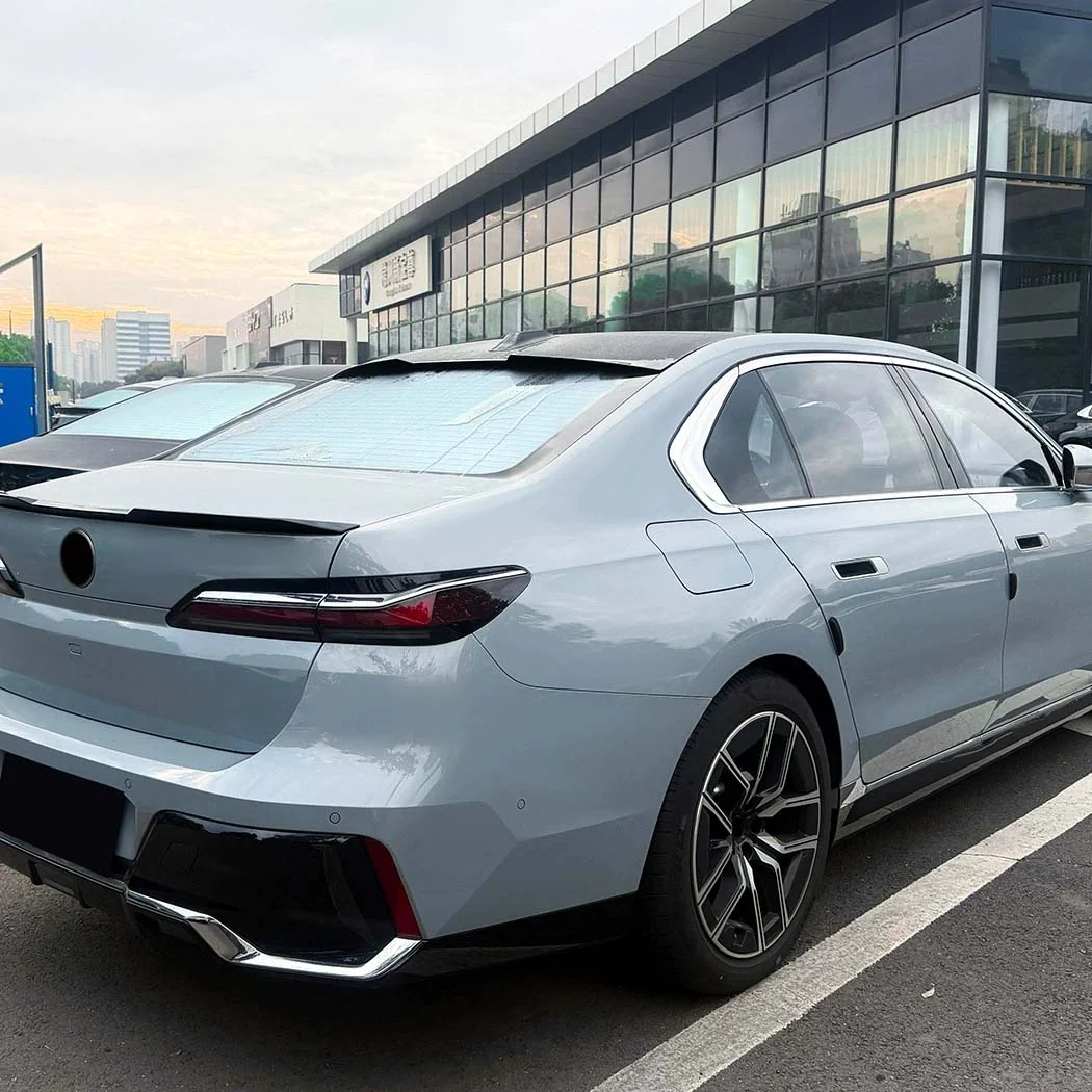 BMW G70/G73 7 SERIES 2022+ GLOSS BLACK ROOF SPOILER
