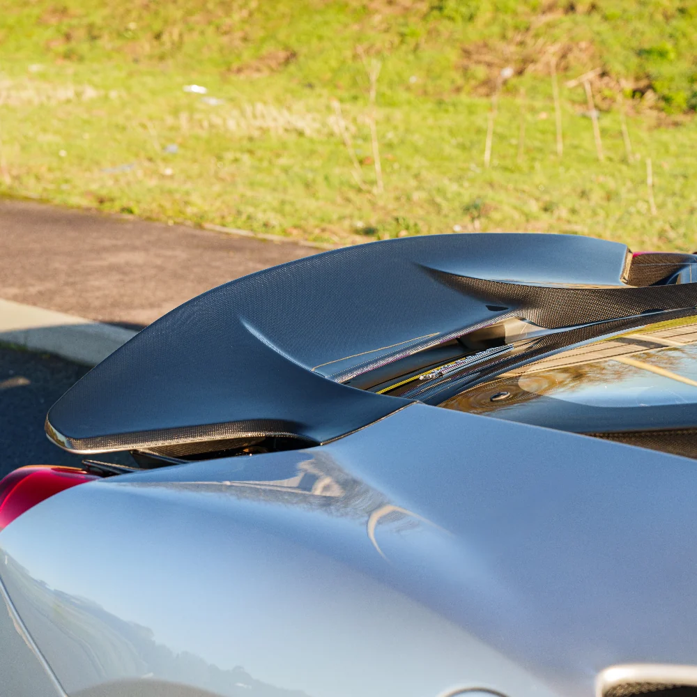 FERRARI 488 PISTA CARBON FIBRE KIT - CT DESIGN
