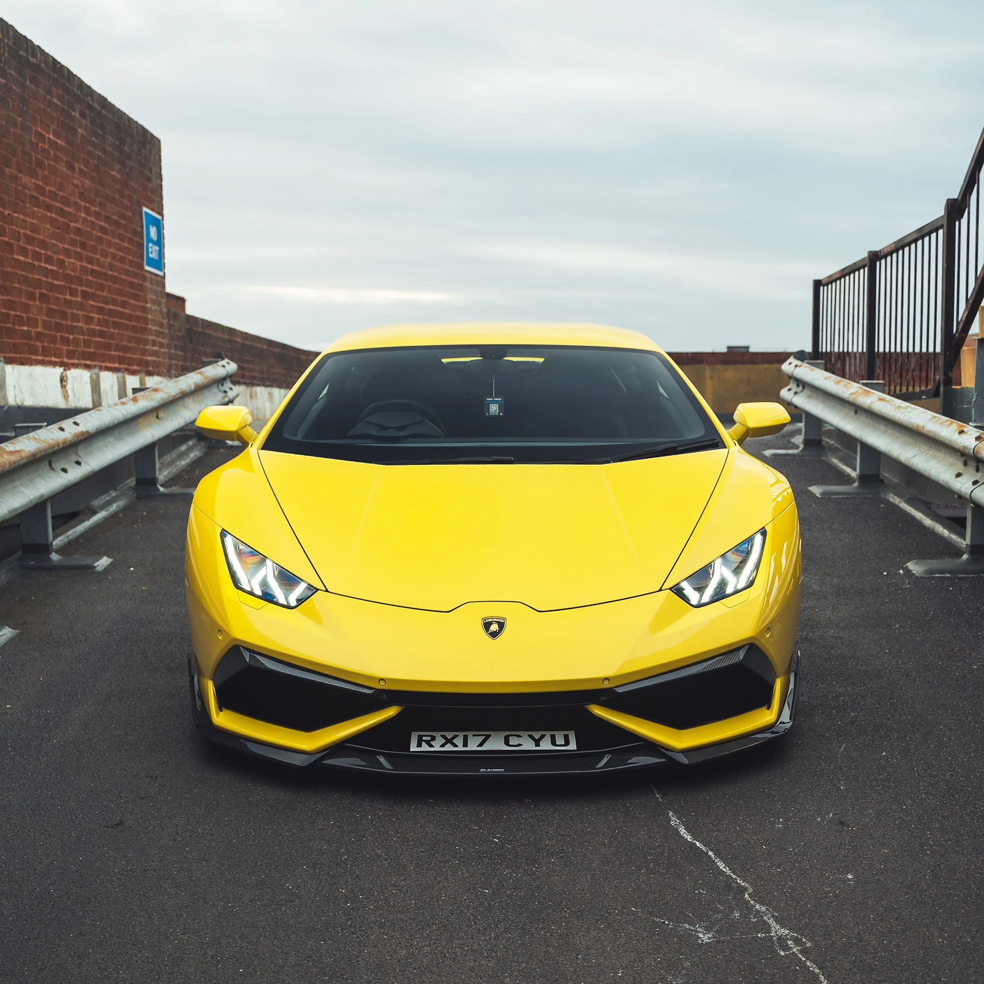 LAMBORGHINI HURACAN LP-610 CARBON FIBRE FULL KIT - CT DESIGN-Kit-CT CARBON-CT Carbon - High-quality carbon fiber and gloss black aerodynamic parts for premium sports and luxury vehicles.