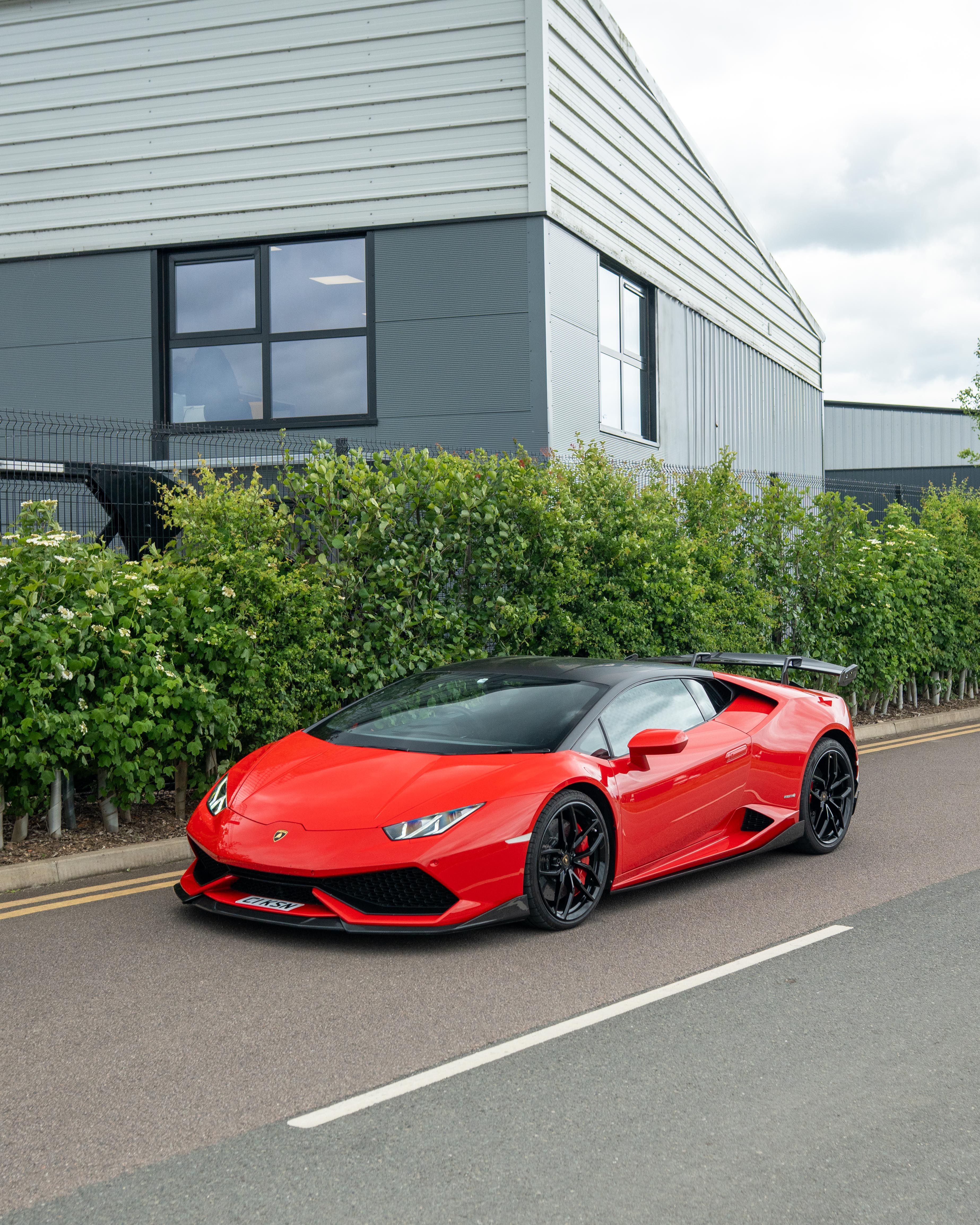 LAMBORGHINI HURACAN LP-610 CARBON FIBRE FULL KIT - CT DESIGN-Kit-CT CARBON-CT Carbon - High-quality carbon fiber and gloss black aerodynamic parts for premium sports and luxury vehicles.