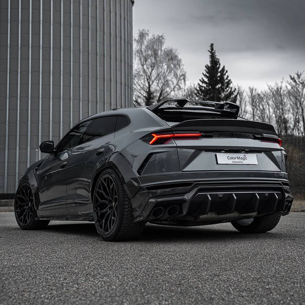 LAMBORGHINI URUS CARBON FIBRE DIFFUSER - CT DESIGN