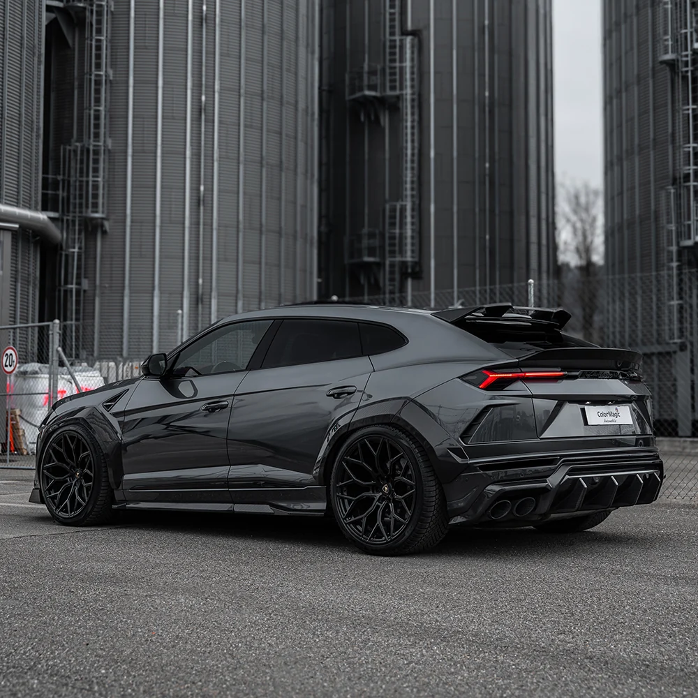 LAMBORGHINI URUS CARBON FIBRE FULL WIDE ARCH KIT - CT DESIGN