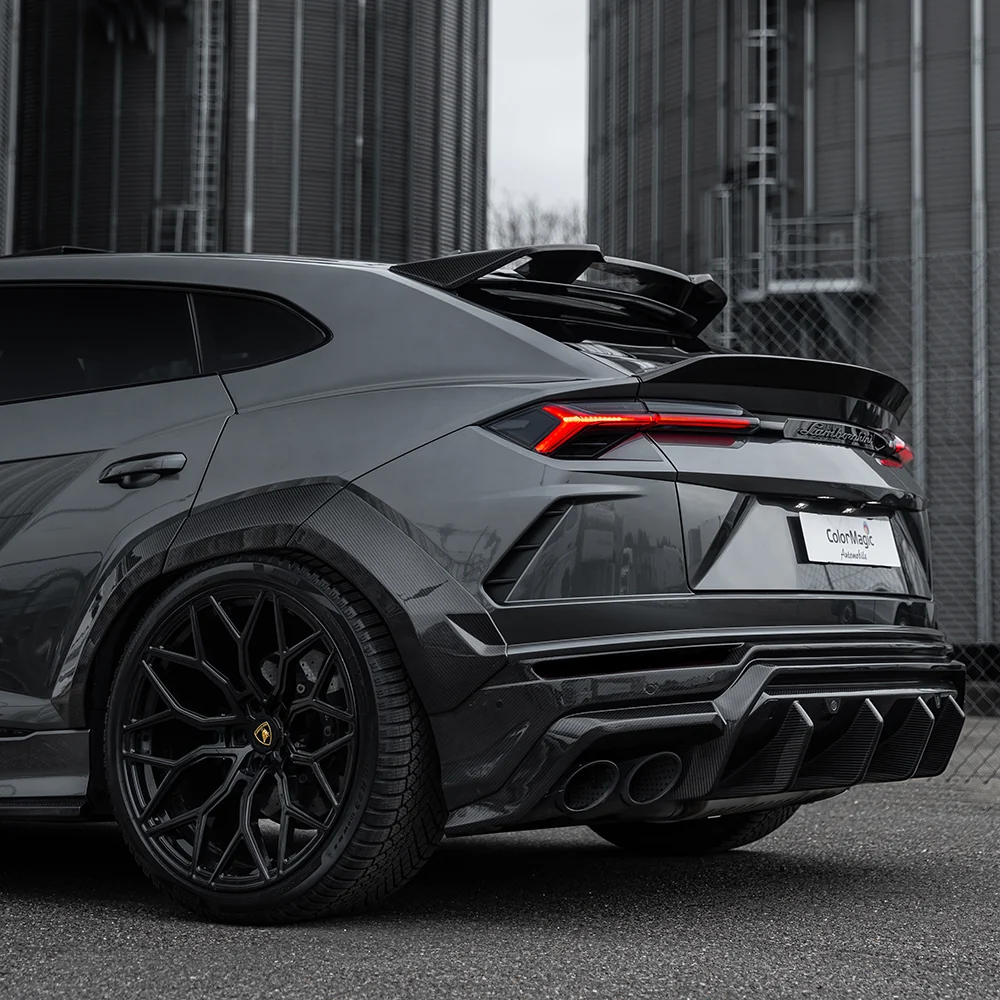 LAMBORGHINI URUS CARBON FIBRE FULL WIDE ARCH KIT - CT DESIGN