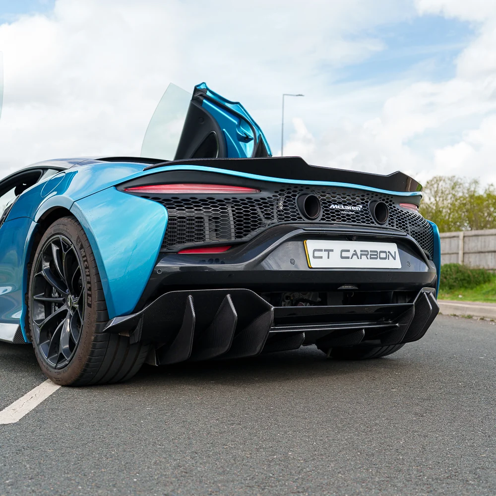 MCLAREN ARTURA FULL CARBON FIBRE KIT - V2 - CT DESIGN