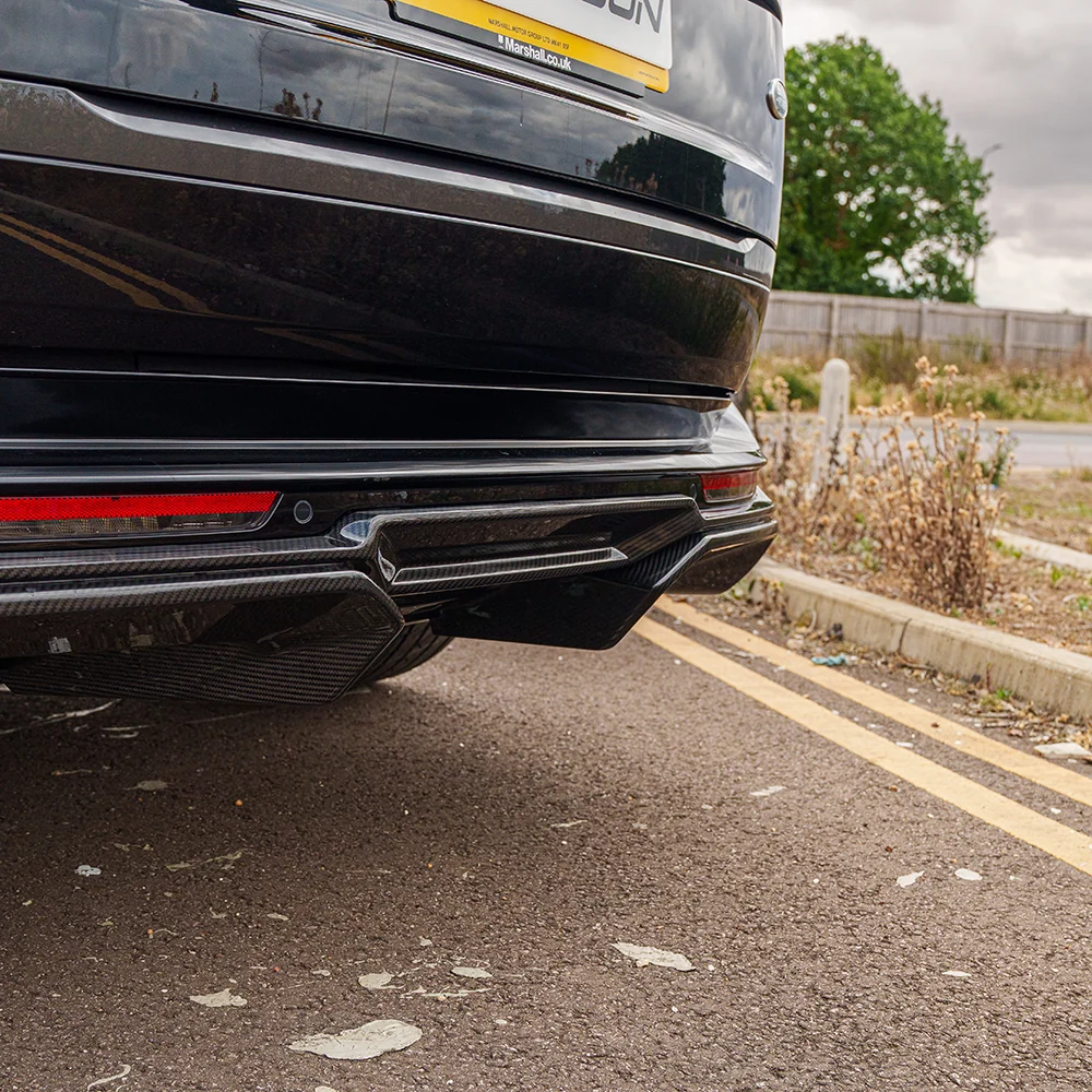 RANGE ROVER L460 2022+ CARBON FIBRE DIFFUSER - CT DESIGN-Diffuser-CT CARBON-CT Carbon - High-quality carbon fiber and gloss black aerodynamic parts for premium sports and luxury vehicles.