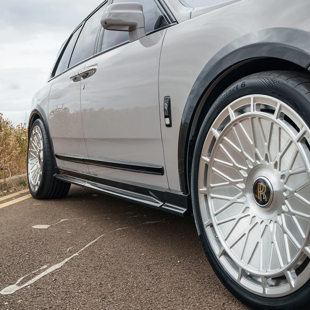 ROLLS ROYCE CULLINAN CARBON FIBRE WHEEL ARCH EXTENSIONS - CT DESIGN-Splitter-CT Carbon-CT Carbon - High-quality carbon fiber and gloss black aerodynamic parts for premium sports and luxury vehicles.