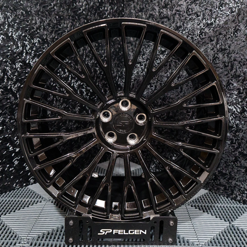 SP 16 | 23" LAND ROVER DEFENDER Front 23" x 10" ET20 Rear 23" x 10" ET25 (IN STOCK)