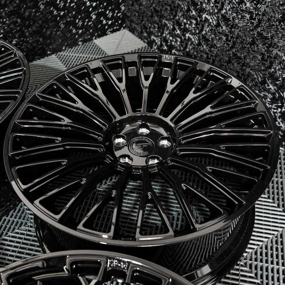 SP 16 | 23" LAND ROVER DEFENDER Front 23" x 10" ET20 Rear 23" x 10" ET25 (IN STOCK)