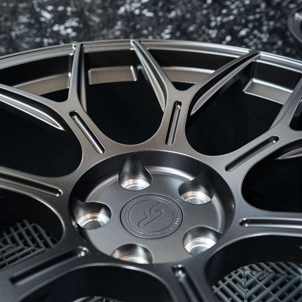 SP 26 | 23" LAND ROVER DEFENDER Front 23" x 10" ET20 Rear 23" x 10" ET25 (IN STOCK)