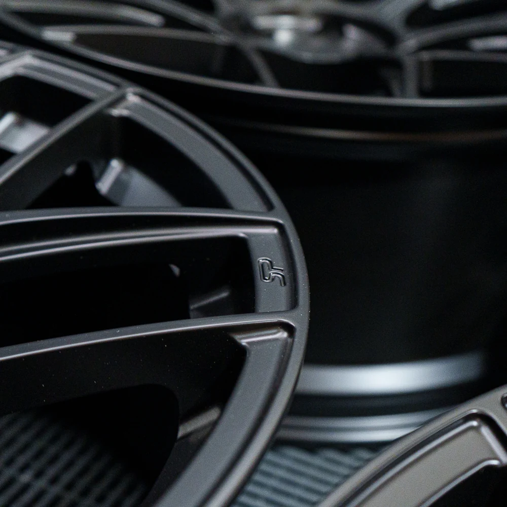 SP 26 | 23" LAND ROVER DEFENDER Front 23" x 10" ET20 Rear 23" x 10" ET25 (IN STOCK)